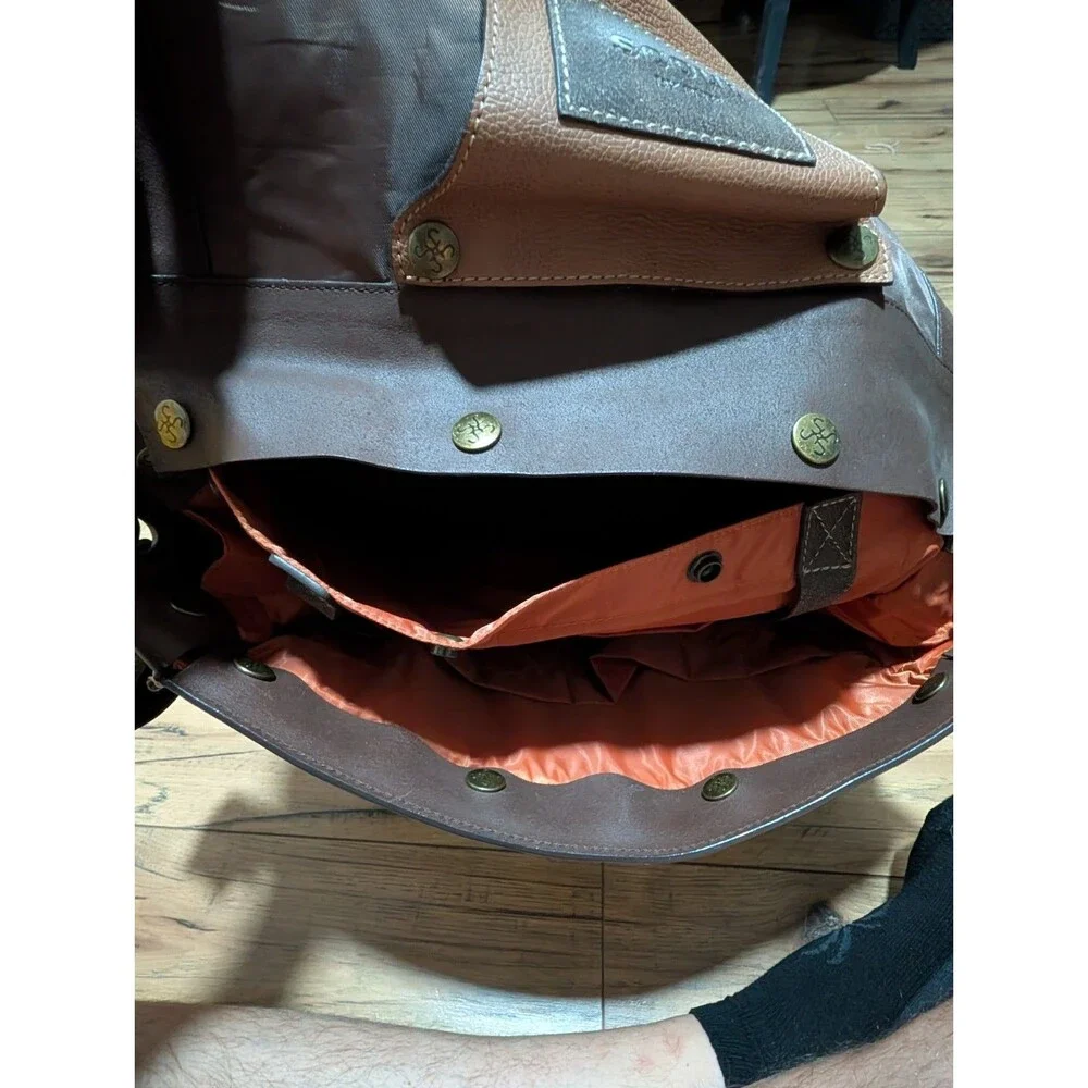 Scout by Petunia Pickle Bottom Leather Diaper Bag / Messenger Bag
